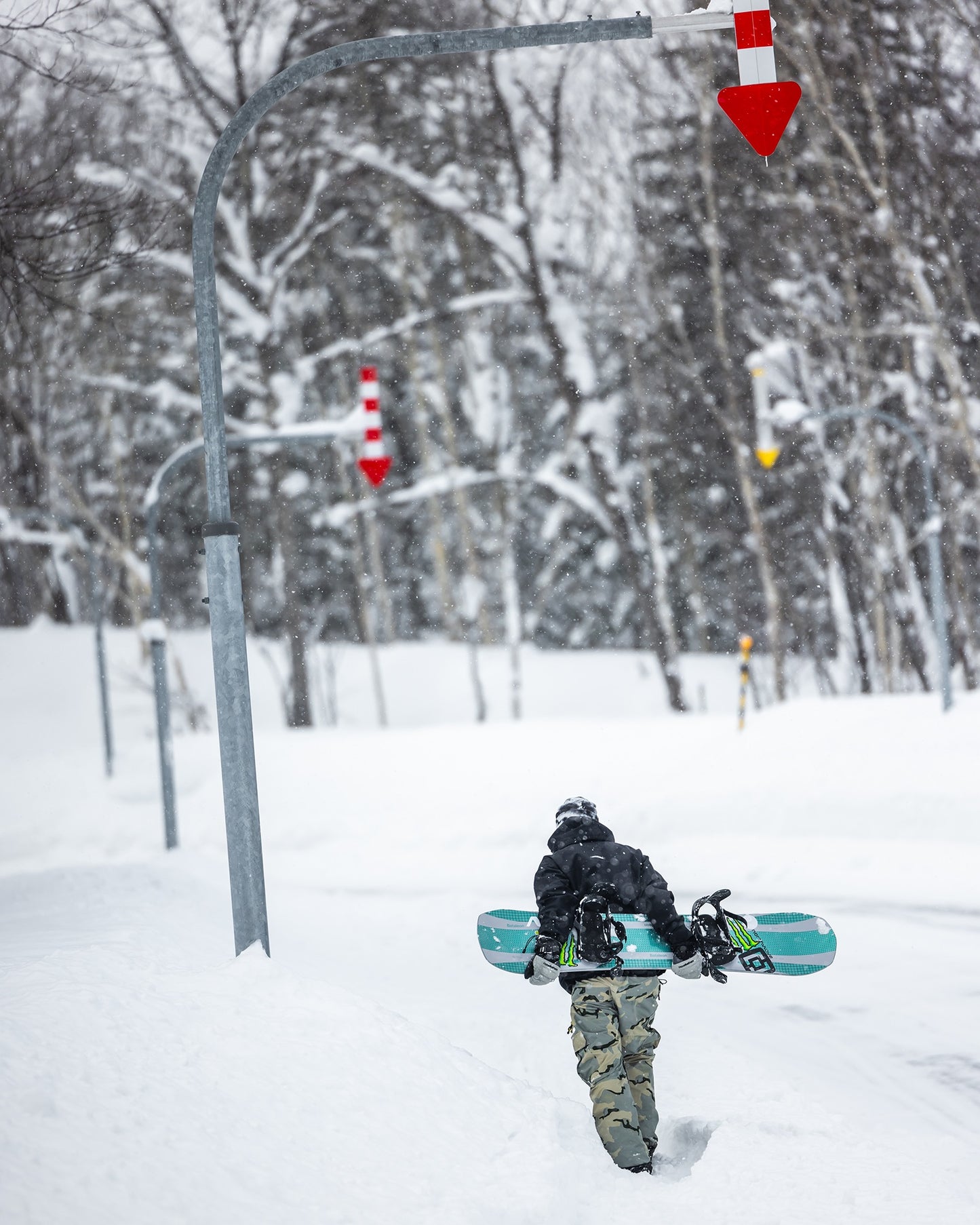 Goliath Men's Snowboard