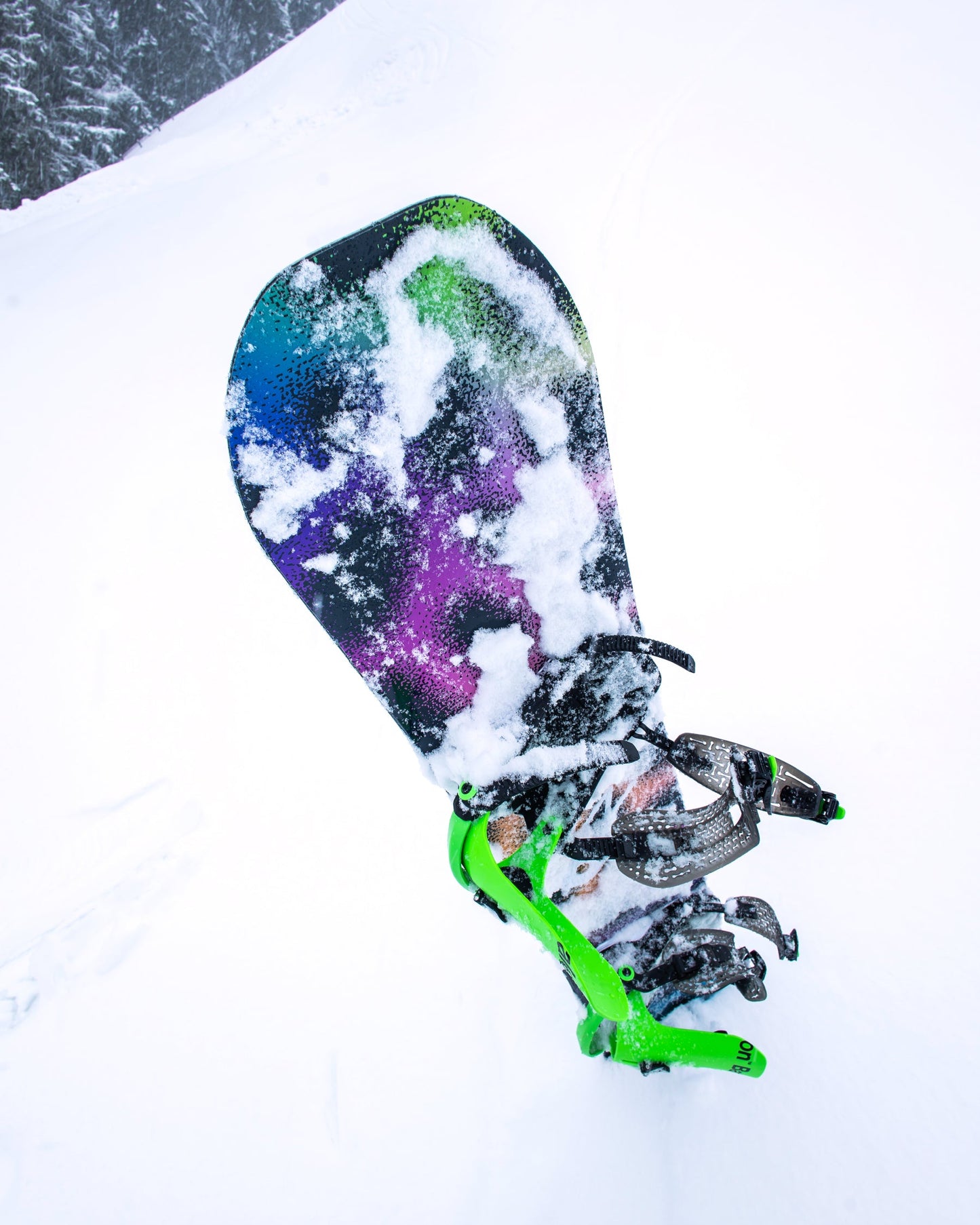 Bataleon men's snowboards 2025 in multicolor. FunKink 2025 | Bataleon Snowboards™ 2025.