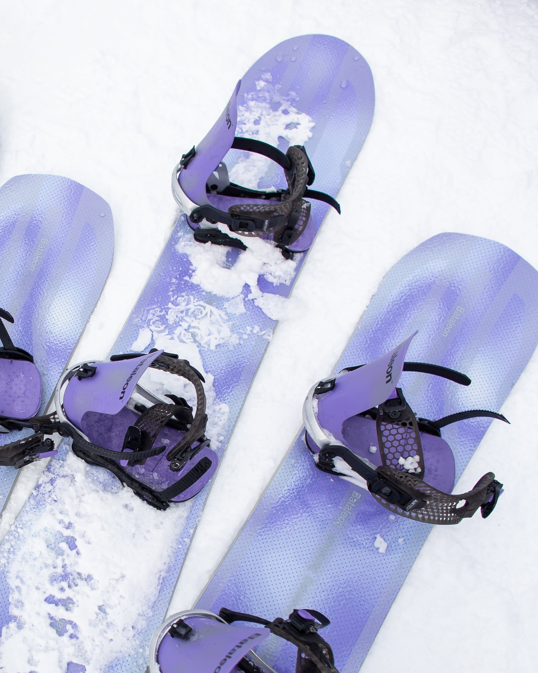 Women snowboards for sale in grey and purple. Push Up 2025 | Bataleon Snowboards™ 2025.