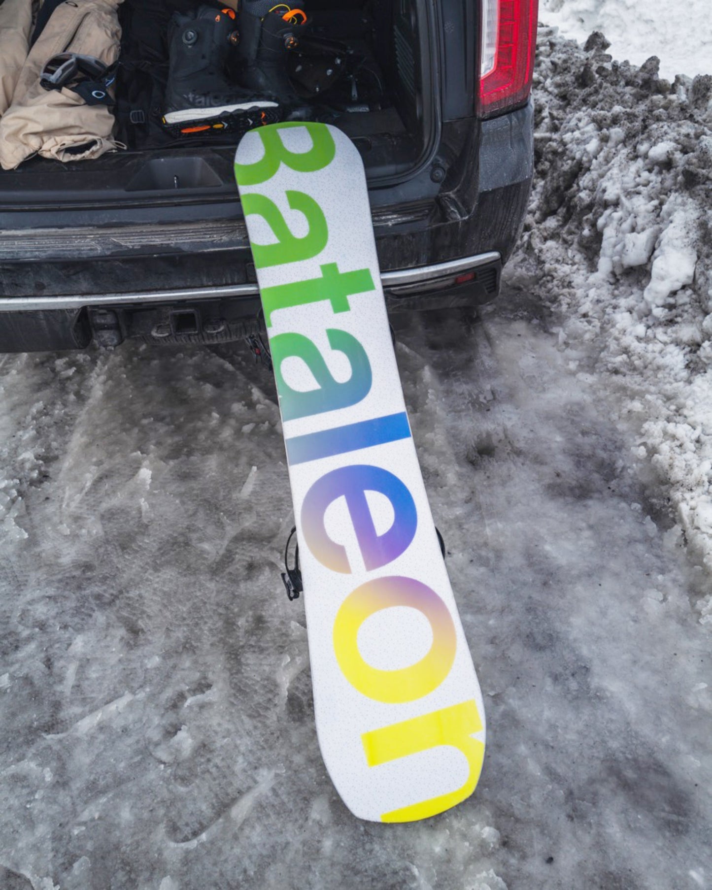 Bataleon men's snowboards 2025 in multicolor. Turbo 2025 | Bataleon Snowboards™ 2025.