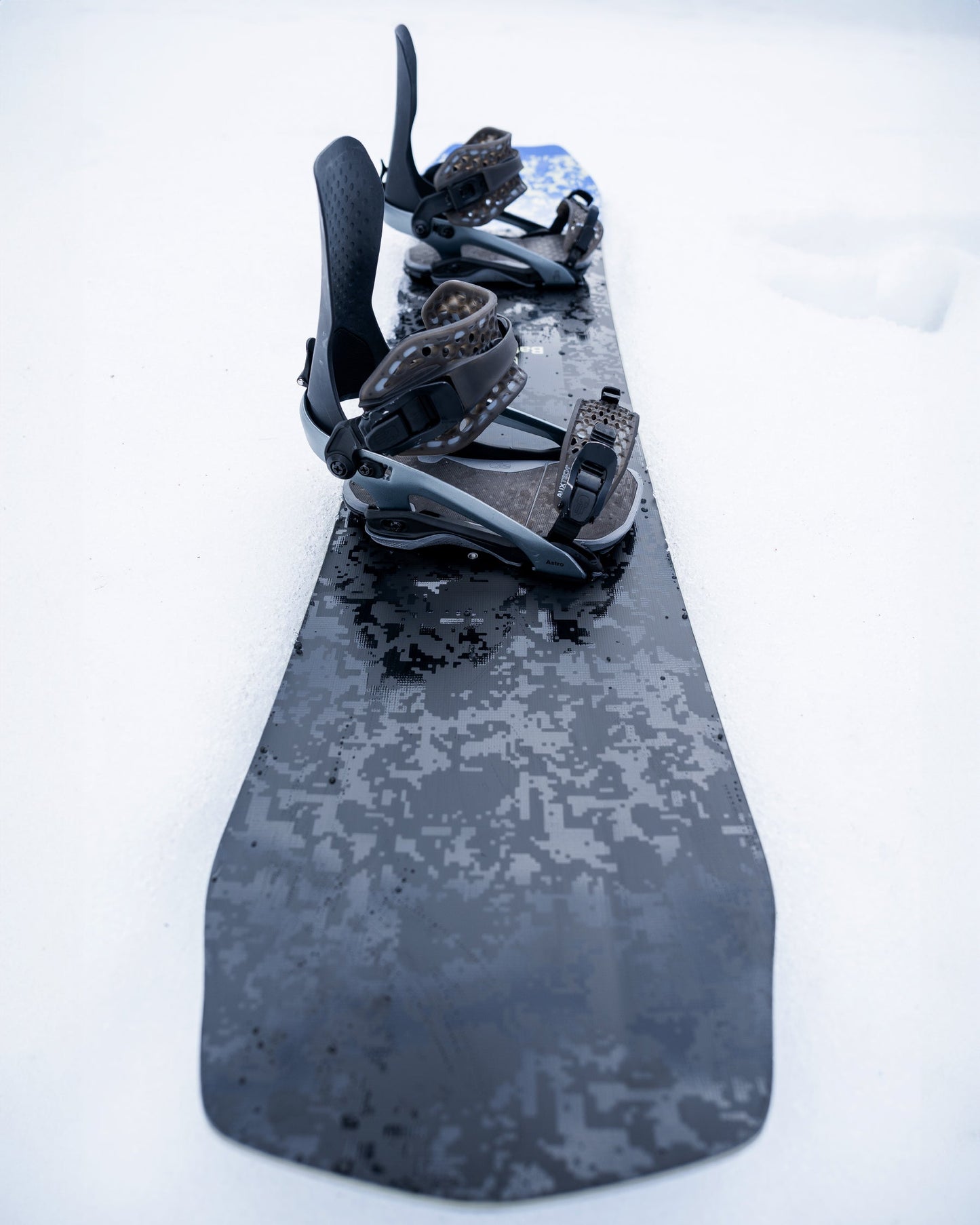 Bataleon men's snowboards 2025 in black and blue. Whatever 2025 | Bataleon Snowboards™