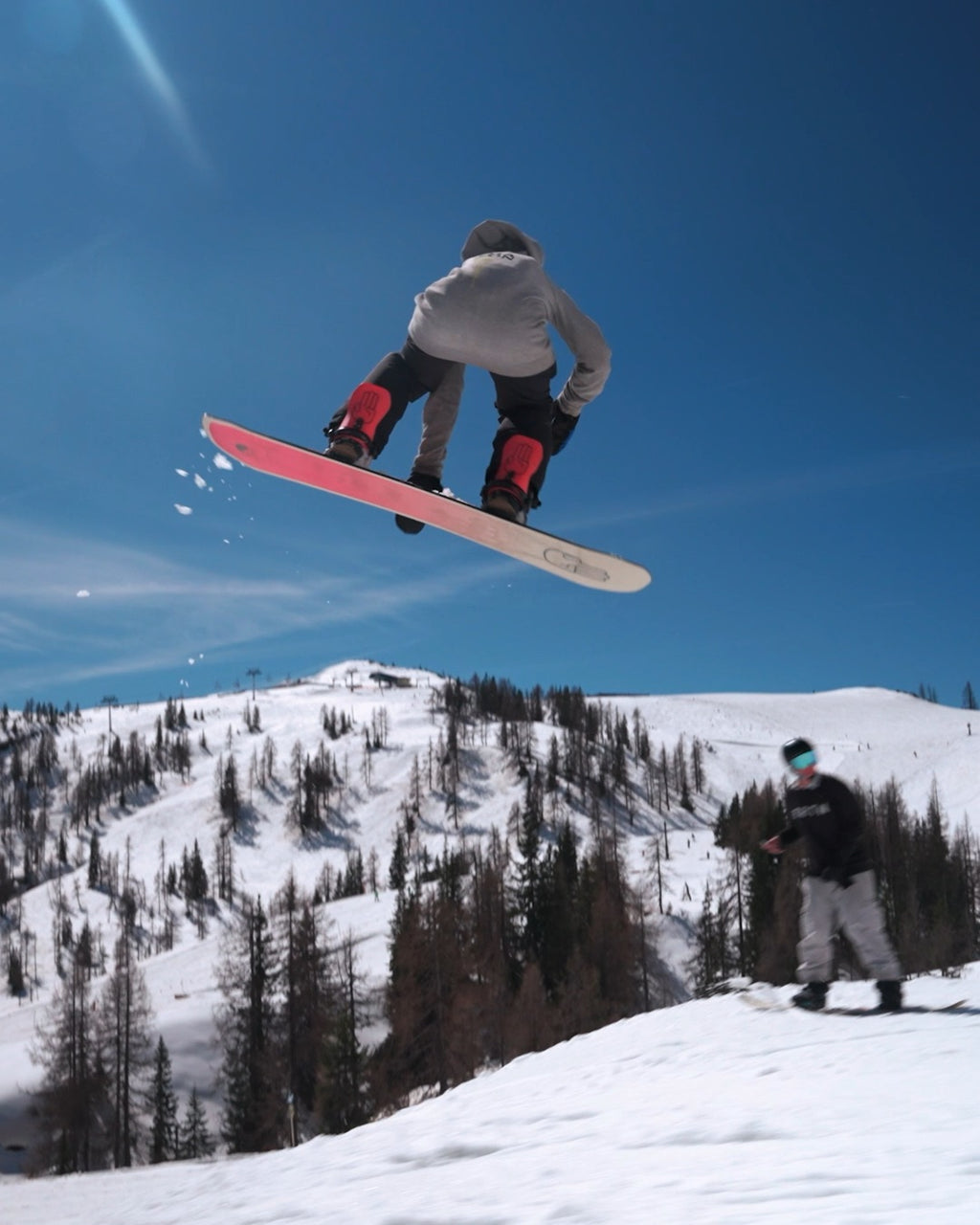 Bataleon Push Up 2023 womens snowboard action video